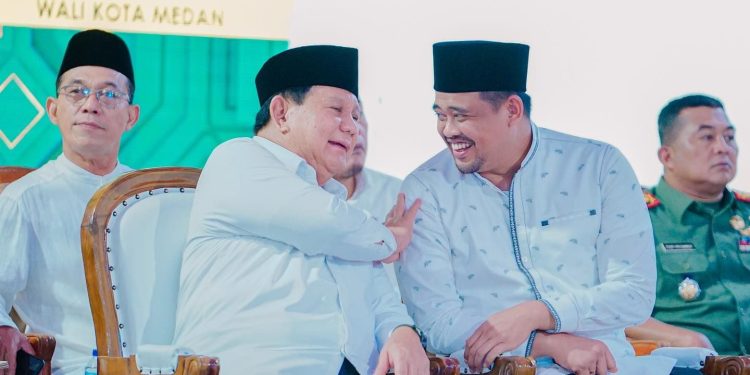 Prabowo Puji Kepemimpinan Menantu Jokowi Saat Berkunjung ke Medan