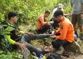 Tersesat di Gunung Lamongan, Dua Pendaki Dievakuasi TRC Lumajang