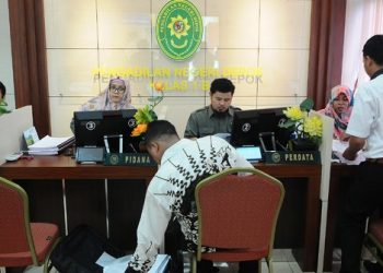 Kejari Depok Didatangi Korban First Travel, Ada Apa ?