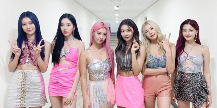 Girl Group Momoland Akhiri Kontrak Mereka dengan MLD Entertainment