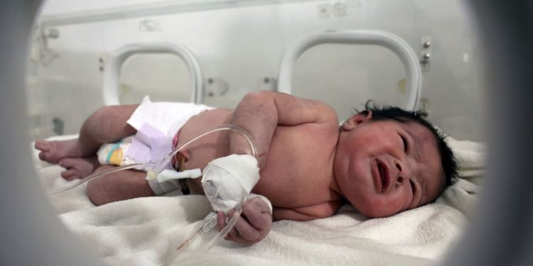 Seorang Bayi Dilaporkan Selamat Dari Reruntuhan Gempa di Suriah