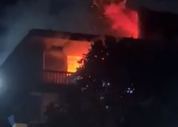 Gas Bocor, Sijago Merah Lahap Rumah Makan Ayam Geprek di Tanjungpinang