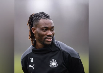 Pesepakbola Ghana Christian Atsu Ditemukan Selamat Diantara Puing-Puing Gempa Turki