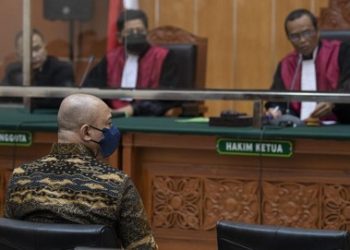 Sidang Putusan Sela Kasus Narkoba, Hakim Tolak Eksepsi Teddy Minahasa