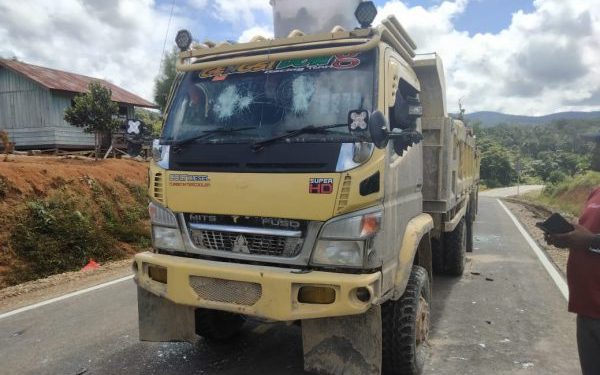 Dicurigai Penculikan Anak, Warga Amuk 4 Sopir Truk