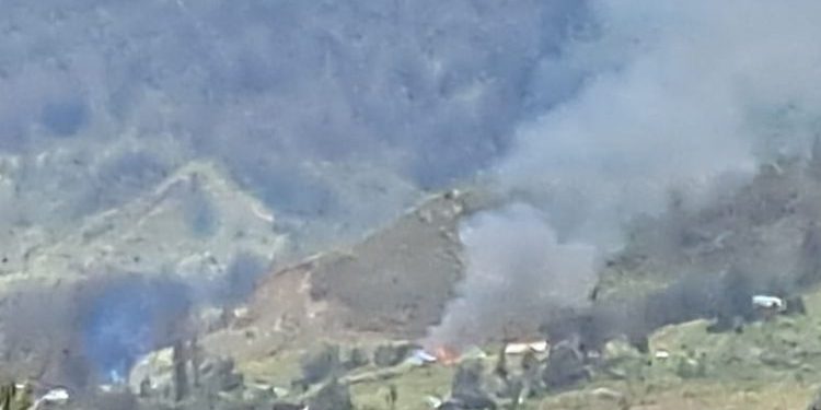 KKB Kembali Beraksi, Bakar Kantor Distrik dan Rumah Guru