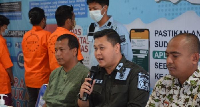 Niat Jenguk Keluarga, 4 WNA Malaysia Diamankan Karena Tak Kantongi Paspor