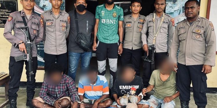 4 Pengguna Ganja di Jayapura Diciduk Saat Asyik Konsumsi Miras