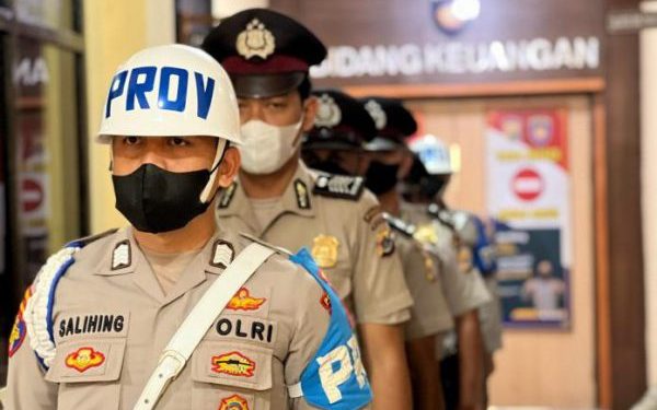 Coreng Citra Polri dan Tinggalkan Dinas, 2 Polisi di Keerom Disidang Disiplin