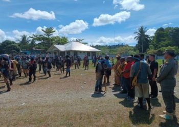 21 Rumah Dibakar, 8 Orang Terkena Panah Akibat Pertikaian di Nabire