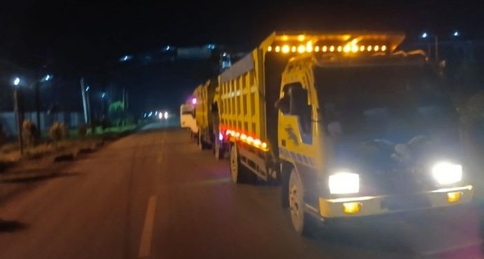 Antrean Puluhan Truk Pengangkut Batubara Ilegal Nyaris 1 Kilometer