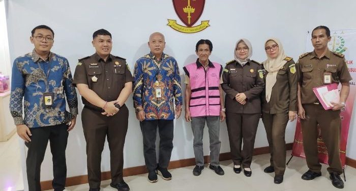 Wakil Direktur Diduga Gelapkan Pajak Lebih dari Rp 400 Juta, Tersangka Diserahkan Kanwil DJP ke Kejari Samarinda