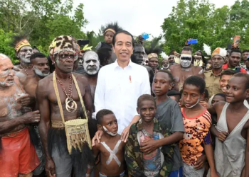Anak Muda Papua Lakukan Lompatan Besar, Jokowi Takjub Anak Muda Papua Bisa Produksi HP dan Laptop