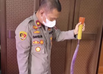 Kelompok Pemuda ABG Tawuran Bawa Golok Dan Clurit Dibubarkan Satu Dibekuk