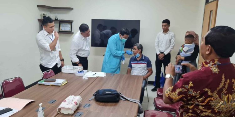 Hasil Test DNA Bayi Tertukar Diumumkan Besok, Keluarga Siti Siapkan Mental