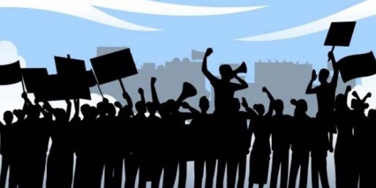 Makin Panas, Peserta Demo Buruh Siap Geruduk Istana Merdeka dan Bakar Ban