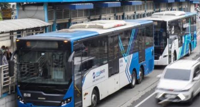Copet Ketangkap saat Beraksi di TransJakarta Diamuk Massa