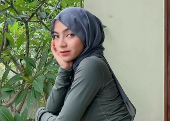 Dibongkar Akun Gosip, Sehari-hari Oklin Fia Disebut Tidak Berhijab